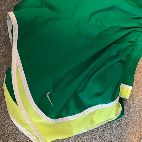 Nike Running Shorts green